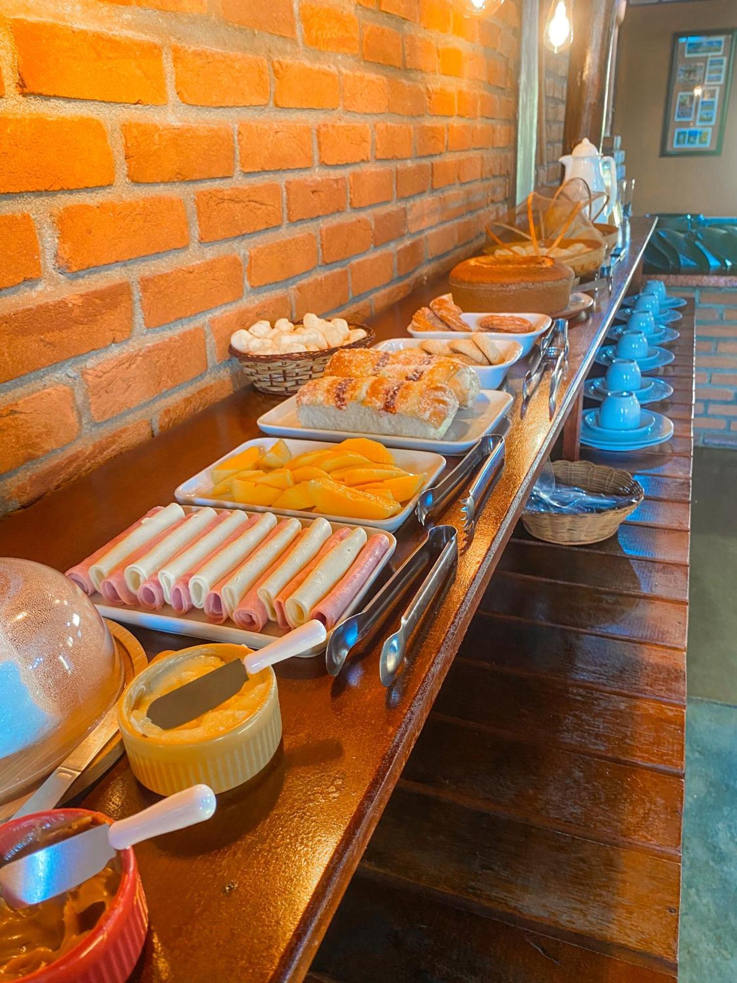 Pousada E Restaurante Casarao Passa Quatro Extérieur photo